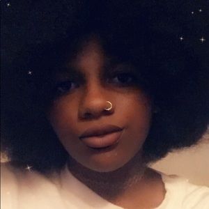 Meet your Posher, Sumaya